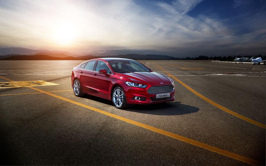  Ford Mondeo Hatchback 2014 года  (фото 19 из 49)